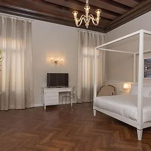 Ih Salute Palace (adults Only) מלון