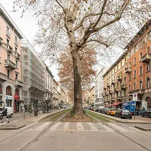 https://grazioso-e-centralissimo-apt.it-lombardy.com