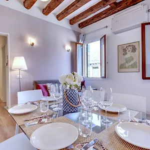 https://botteri-palace-apartments-faville.hotelslidodijesolo.com