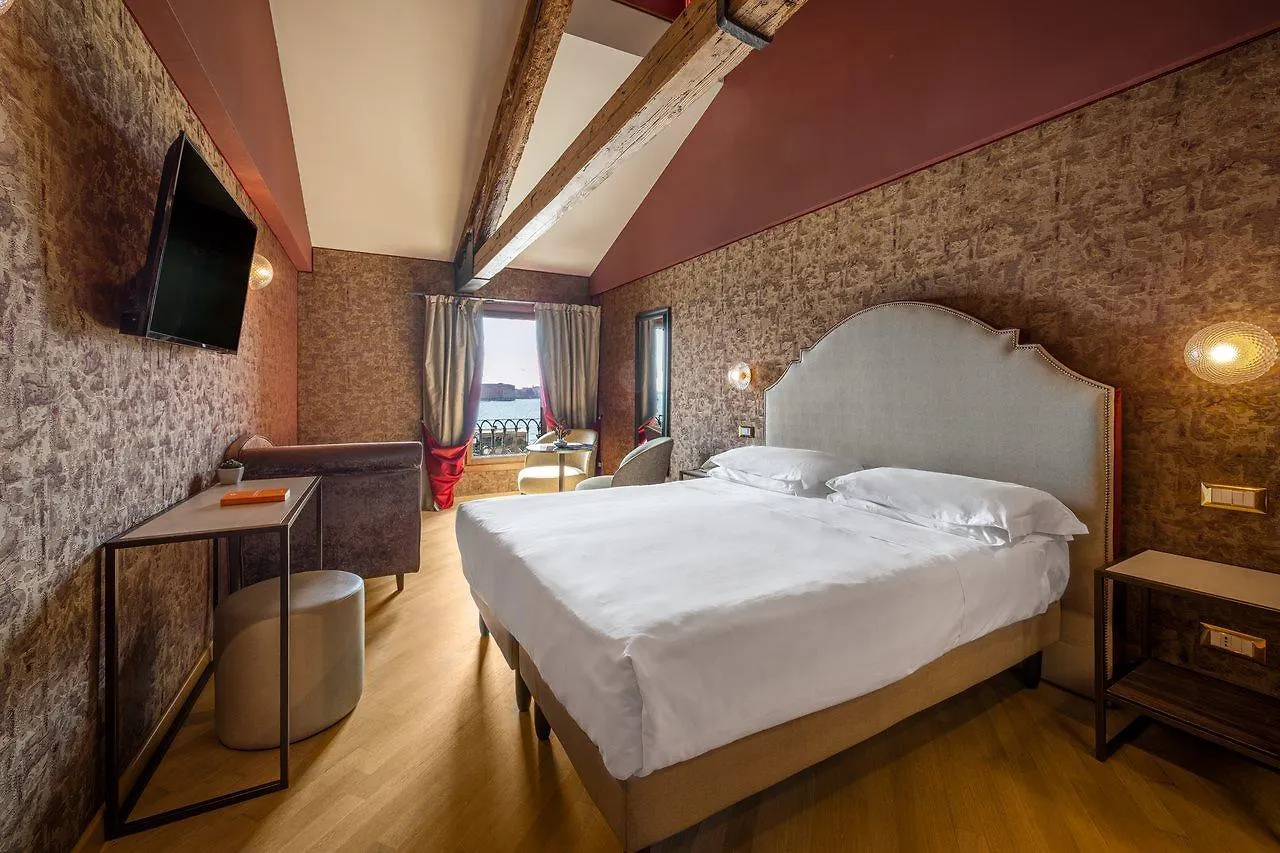 Hotel Paganelli Venedig 3*,